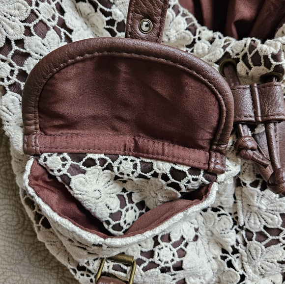 Claire's Leather/lace backpack - Picture 6 of 6
